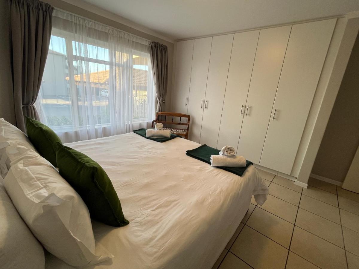 Apartment Beautiful 3 Bedroom Ground Floor - 66 Santini Village
