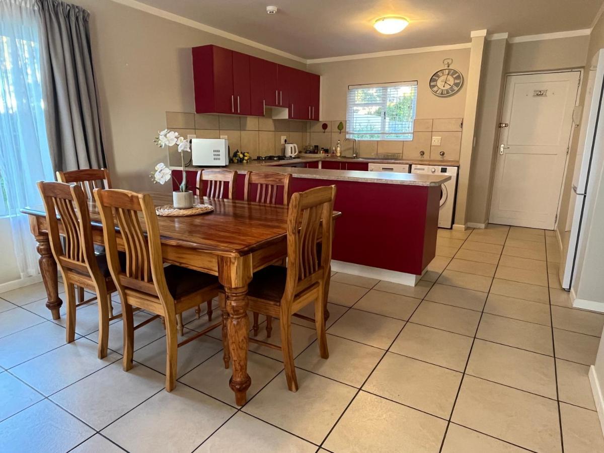 Beautiful 3 Bedroom Ground Floor - 66 Santini Village Apartment Plettenberg Bay