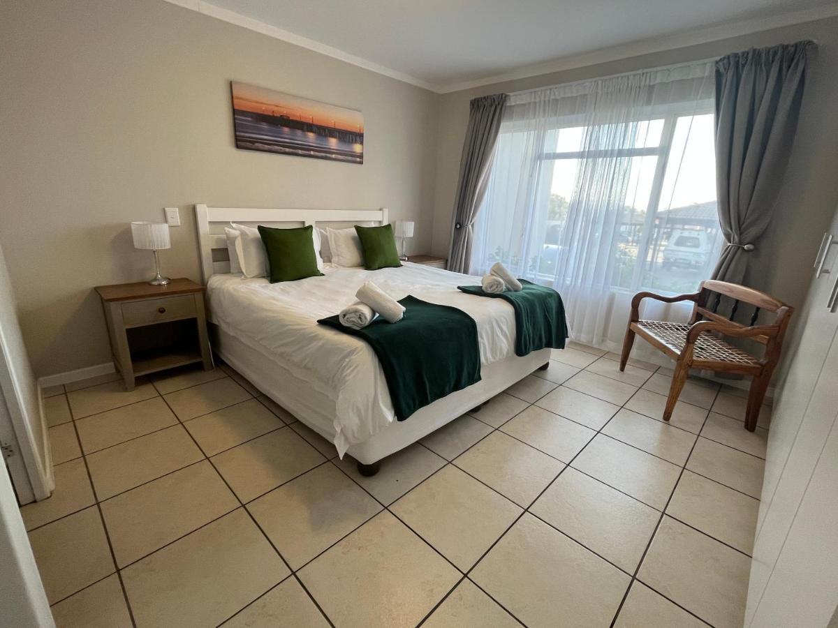 Apartment Beautiful 3 Bedroom Ground Floor - 66 Santini Village *