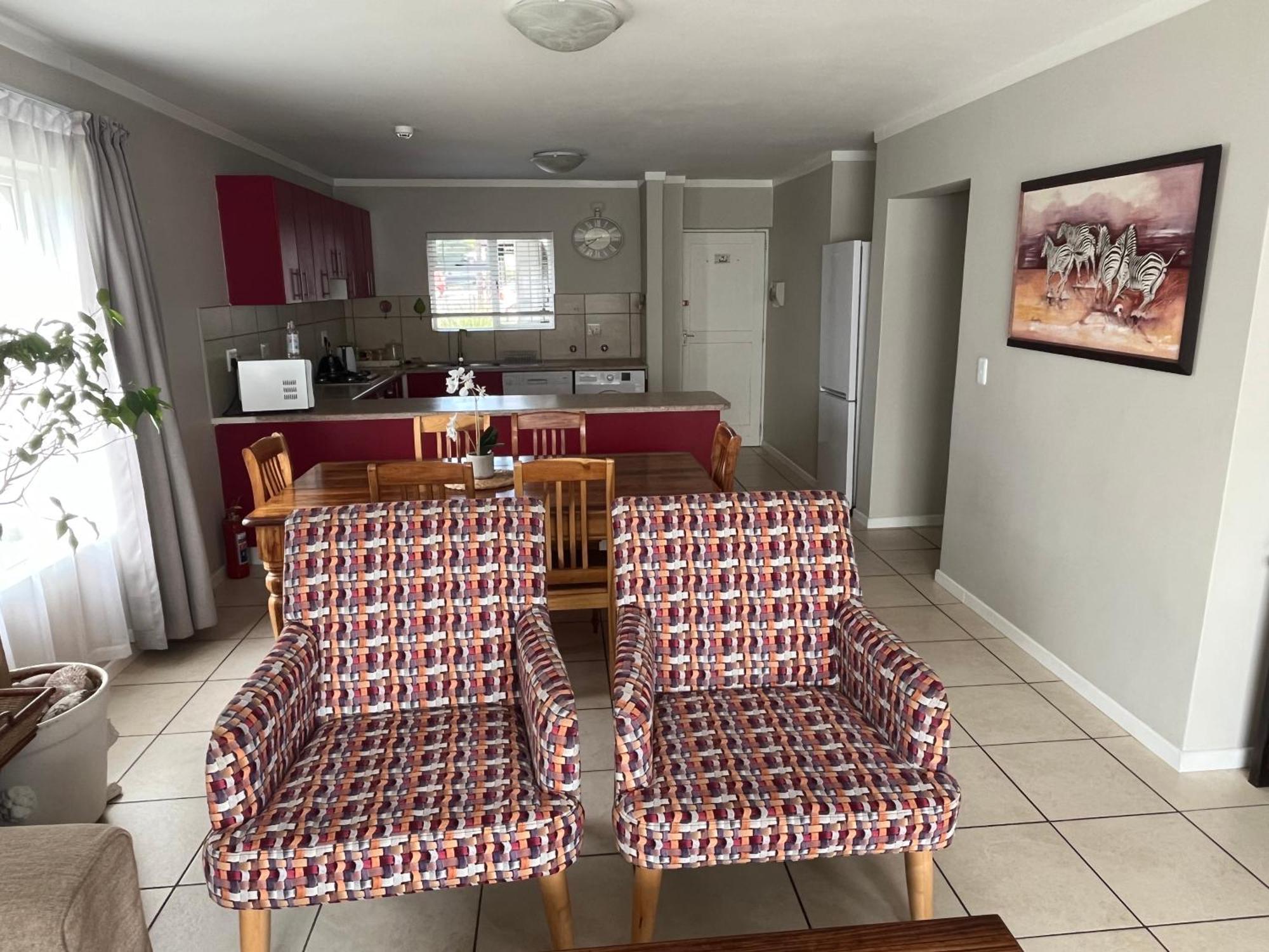 Beautiful 3 Bedroom Ground Floor - 66 Santini Village Apartment